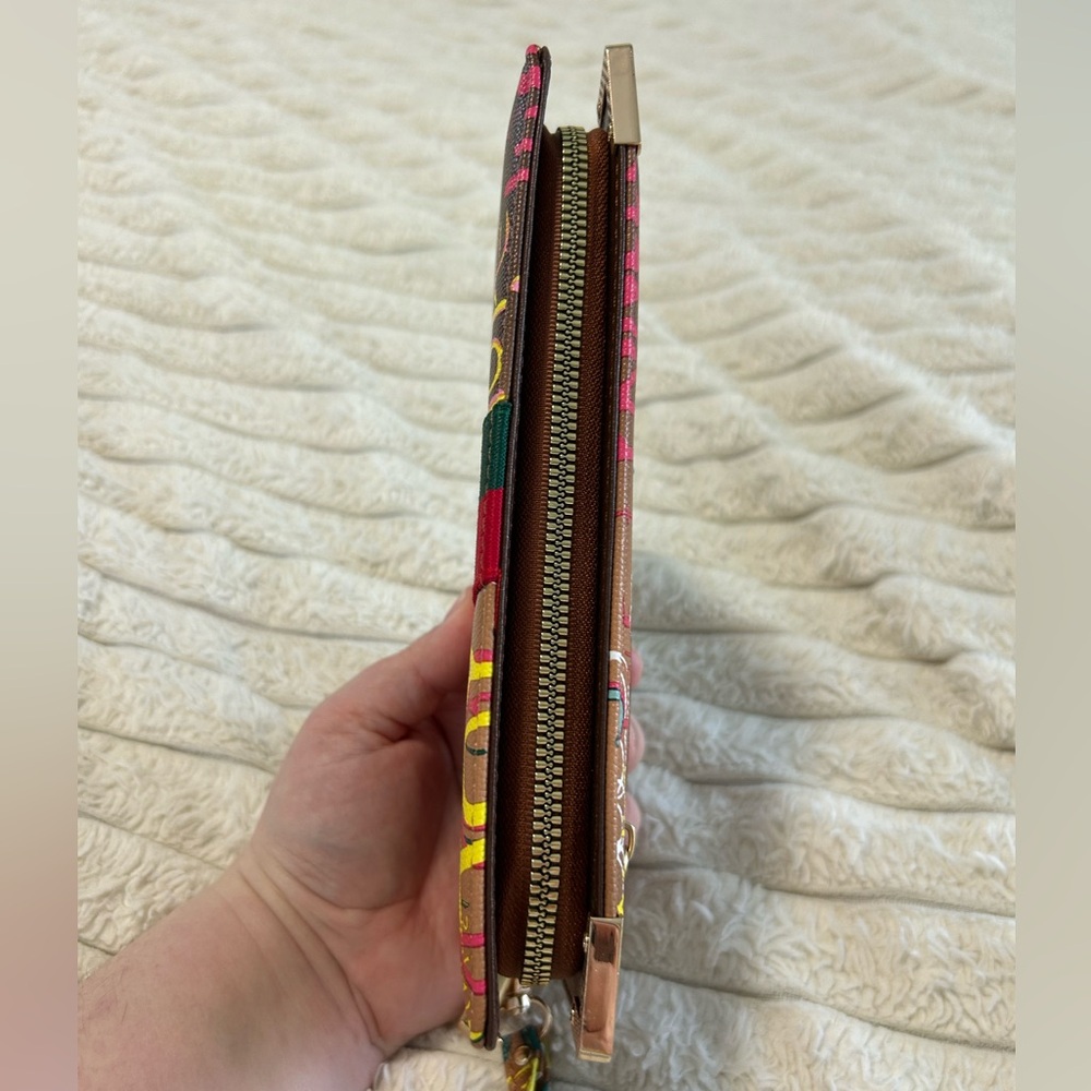 Fashion Wallet - Picture 3 of 9